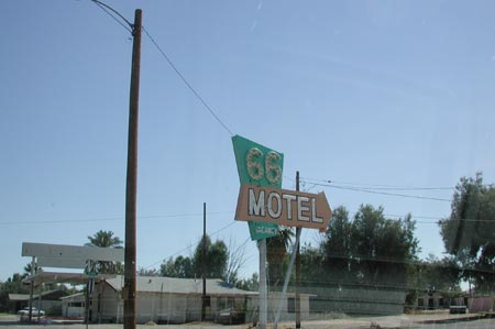 A08-66_Motel_Needles