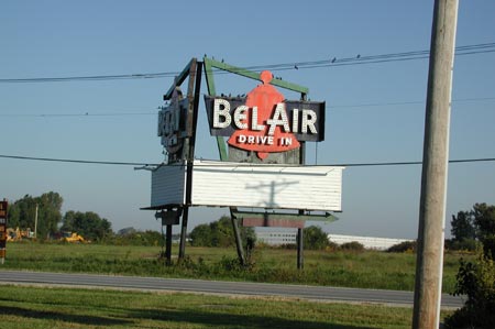 Da01-DriveIn_Mitchell_IL